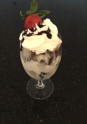 A picture of Ice Cream Sandwich Crumble Parfait.