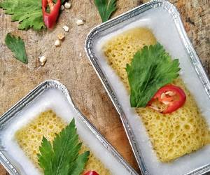 Fresh, Menyajikan Dadar gulung ayam saus santan Mantul Banget Fresh, Menyajikan Dadar gulung ayam saus santan Mantul Banget