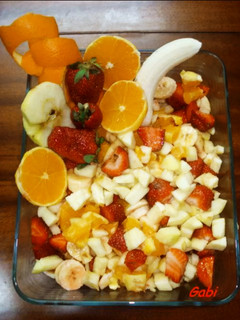 Una foto de Ensalada de frutas frescas con miel