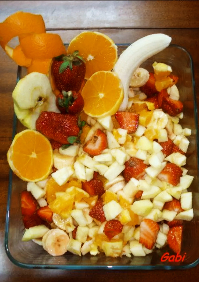 Una foto de Ensalada de frutas frescas con miel