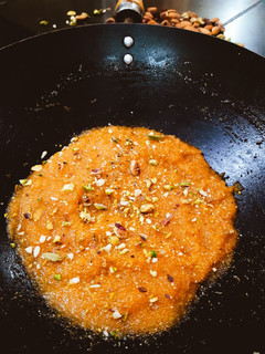 A picture of Suji ka halwa.