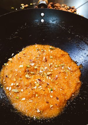A picture of Suji ka halwa.