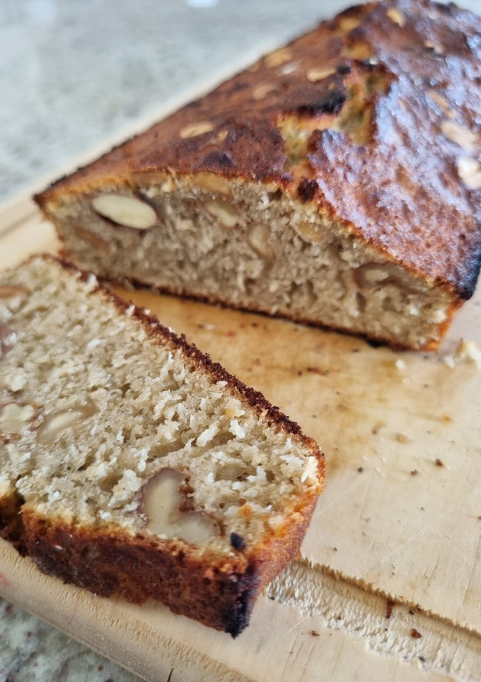 Una foto de Budín de avena y coco con frutos secos 💛