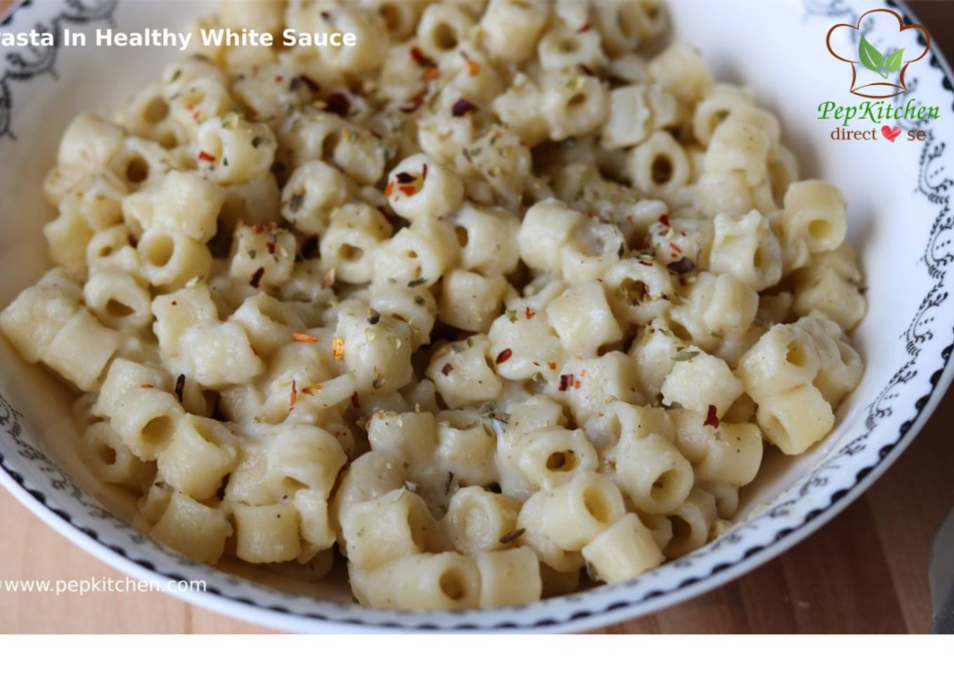 Pasta In Healthy White Sauce