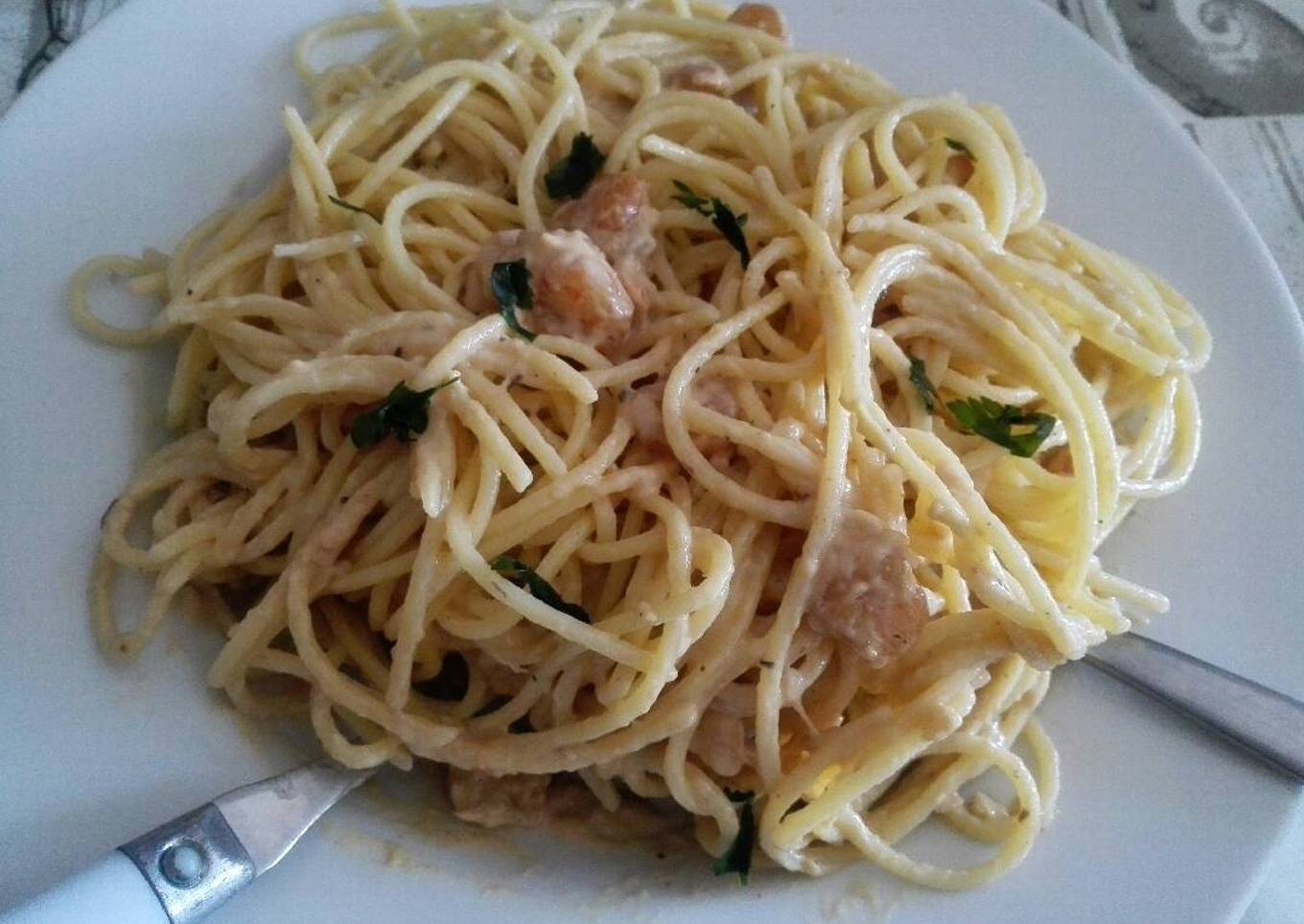 Espaguetis con puerro y gambitas para thermomix tm21
