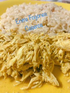 Una foto de Pulled chicken Tikka Masala en olla Gm G