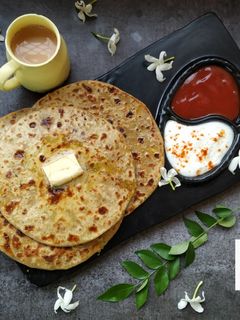 हेल्दी कोबी पराठा (kobi paratha recipe in marathi) रेसिपी चे मुख्य फोटो