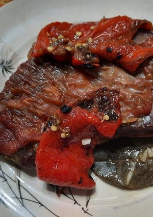 Una foto de Morrón asado, quemado