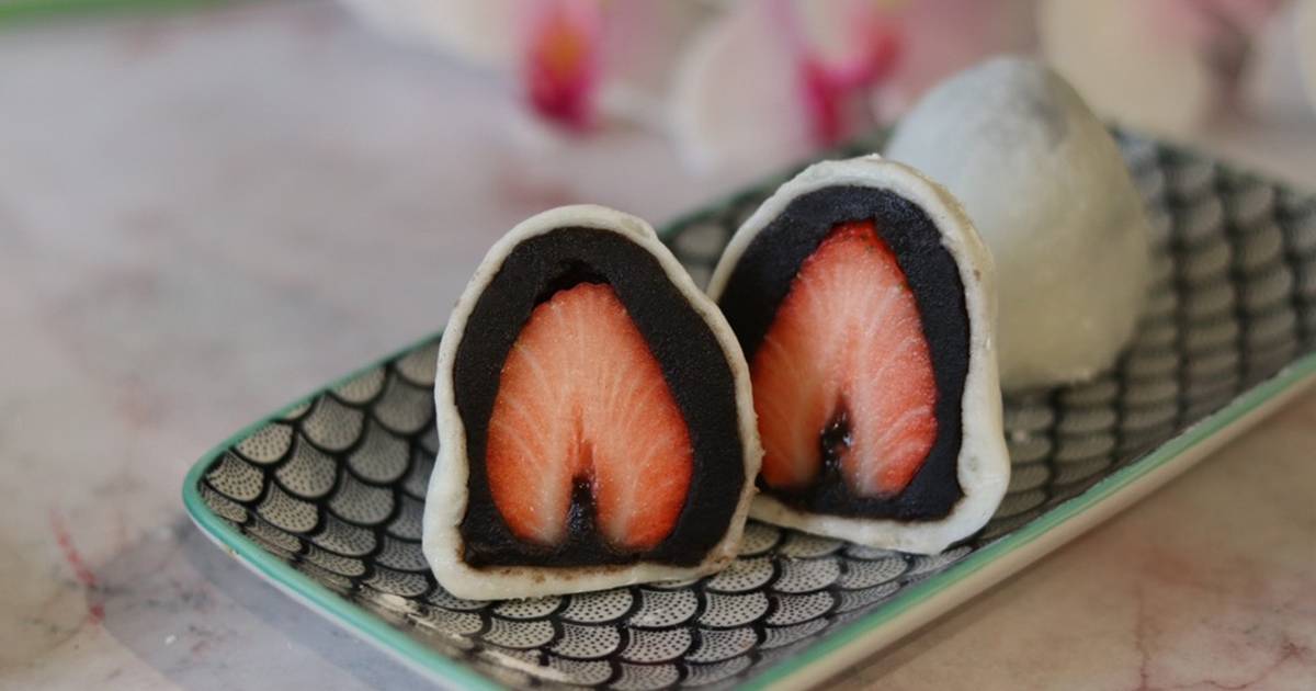 Strawberry Mochi (Ichigo Daifuku) 🍓 Recipe By Yui Miles - Cookpad