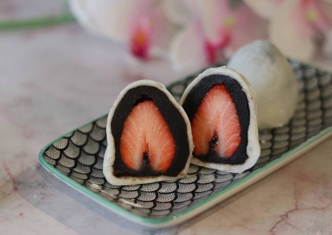 Strawberry Mochi (Ichigo Daifuku) ๐