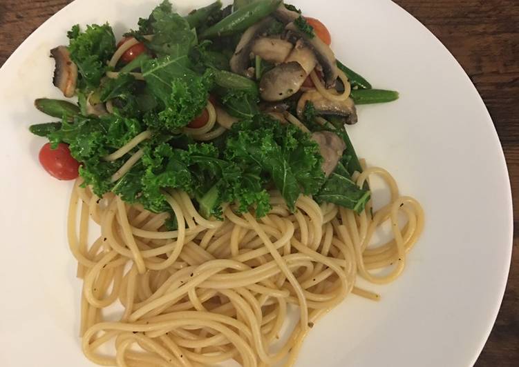 Step-by-Step Guide to Cook Yummy Vegetable Pasta w/ soy sauce