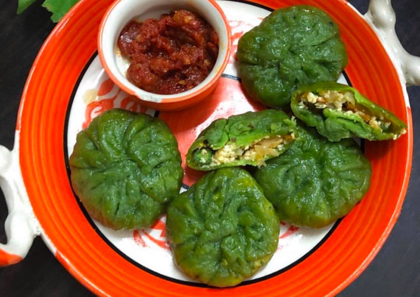 Spinach paneer momos