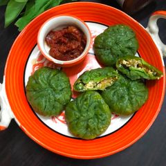 A picture of Spinach paneer momos.