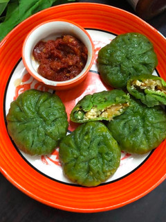 A picture of Spinach paneer momos.
