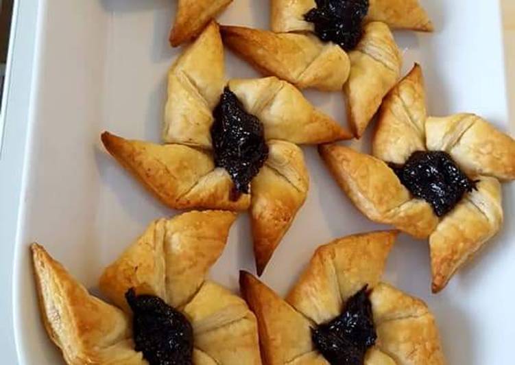 Recipe of Awsome Star shaped jam puffs Cooking Basics for Newbies