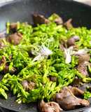 Bông Thiên Lý Xào Lòng Gà