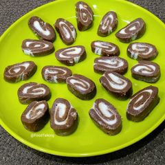 A picture of Chocolate Fudge Delight/no sugar/no butter/no baking.