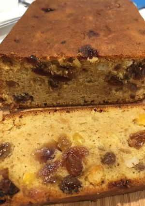 A picture of Fruit Cake.