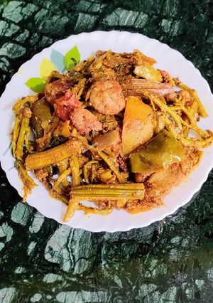 A picture of Mahura(mixed vegetable curry).