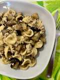 Orecchiette con melanzane e BBQ tofu