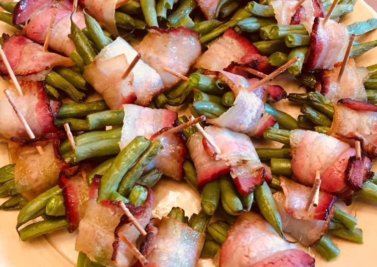 Bacon rolled green beans