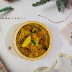 Iilish er Tel Jhol OR Simple Bengali Hilsa Curry A picture of Iilish er Tel Jhol OR Simple Bengali Hilsa Curry.