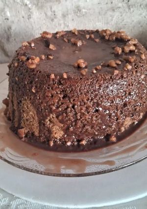 Una foto de Torta mágica con postre de chocolate en cajita