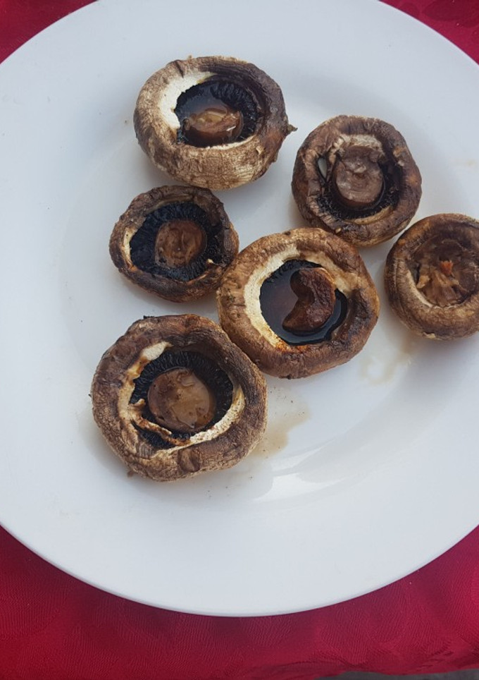 Una foto de Champiñones🍄🍄 a la parrilla
