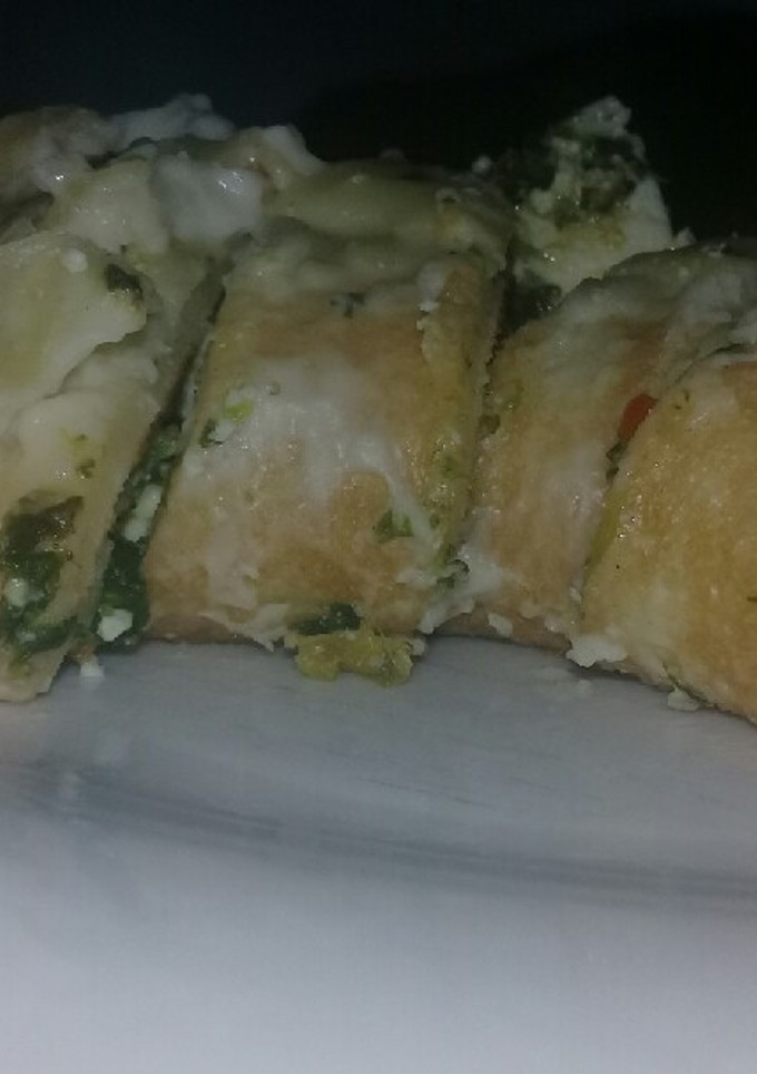 Una foto de Canelones de verdura y ricota/ jamón/choclo/arveja