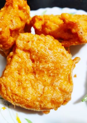 A picture of Pav Vada.