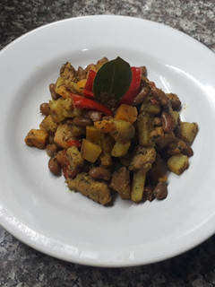 Una foto de Ensalada tibia al wok