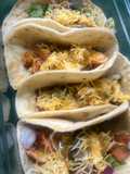 Tacos de frango com queijo