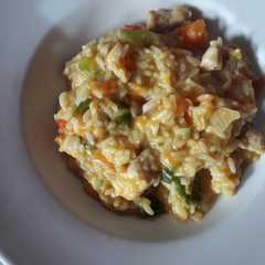 Una foto de Risotto de verdura y pollo