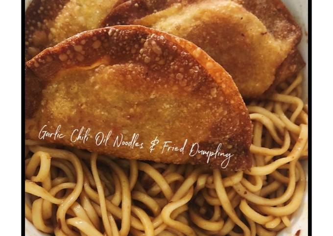 Foto utama resipi 10mins Garlic Chili Oil Noodles & Fried Dumpling