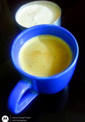 A picture of Cinnamon coffee creamer.
