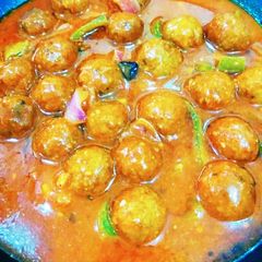 A picture of Manchurian chicken ball.