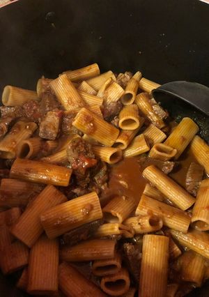 Una foto de Guiso de Carne y Fideos