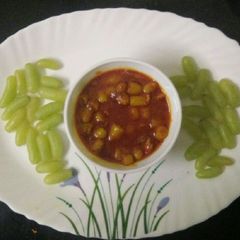 A picture of Green Grapes Pickle.