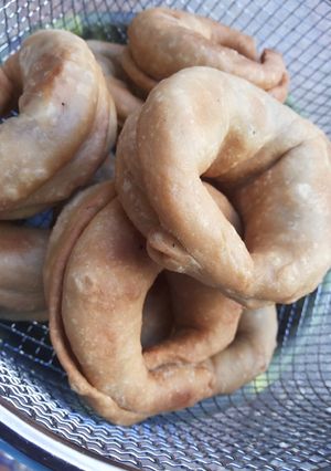 A picture of Spicy onion rings.