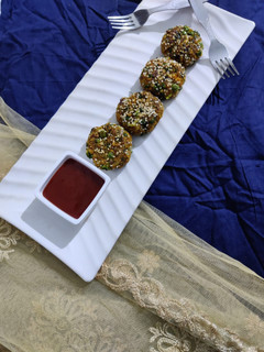 A picture of Leftover Oats UpamaTikki.