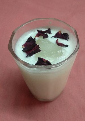 મીઠી લસ્સી રેસીપી મુખ્ય ફોટો