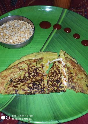 चिज़ी चना दाल चीला (Cheese chana dal cheela recipe in hindi) रेसिपी मुख्य फोटो