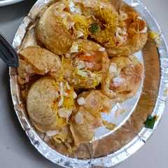 A picture of Dahi puri.