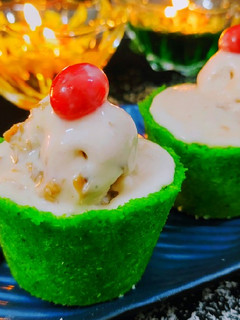 કોકોનટ પાન બાઉલ વીથ ગુલકંદ આઈસ્ક્રીમ (Coconut Paan Bowl With Gulkand Ice Cream Recipe In Gujarati) રેસીપી મુખ્ય ફોટો