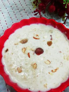 ओट्स की खीर (oats ki kheer recipe in Hindi) रेसिपी मुख्य फोटो
