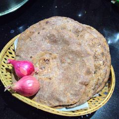 A picture of Nachani bhakri.