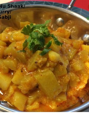 A picture of Dhudhi batata nu Shaak/bottlegourd curry/lauki aloo sabji.