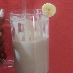 A picture of Best healthy & tasty oats banana smoothie shake.