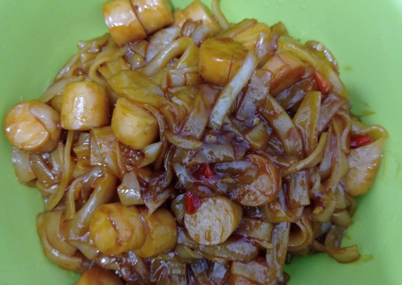 Mie tiaw goreng sosis saus tiram