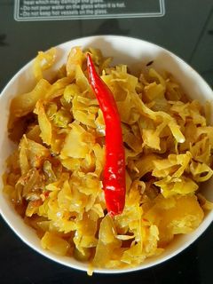 বাঁধাকপি ঘন্ট(bandhakopi ghonto recipe in Bengali) রেসিপির প্রধান ছবি